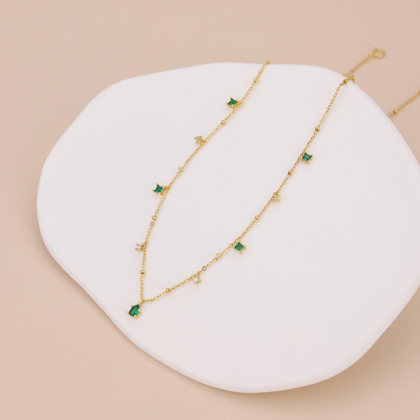 N010 dainty emerald station satellite chain necklace