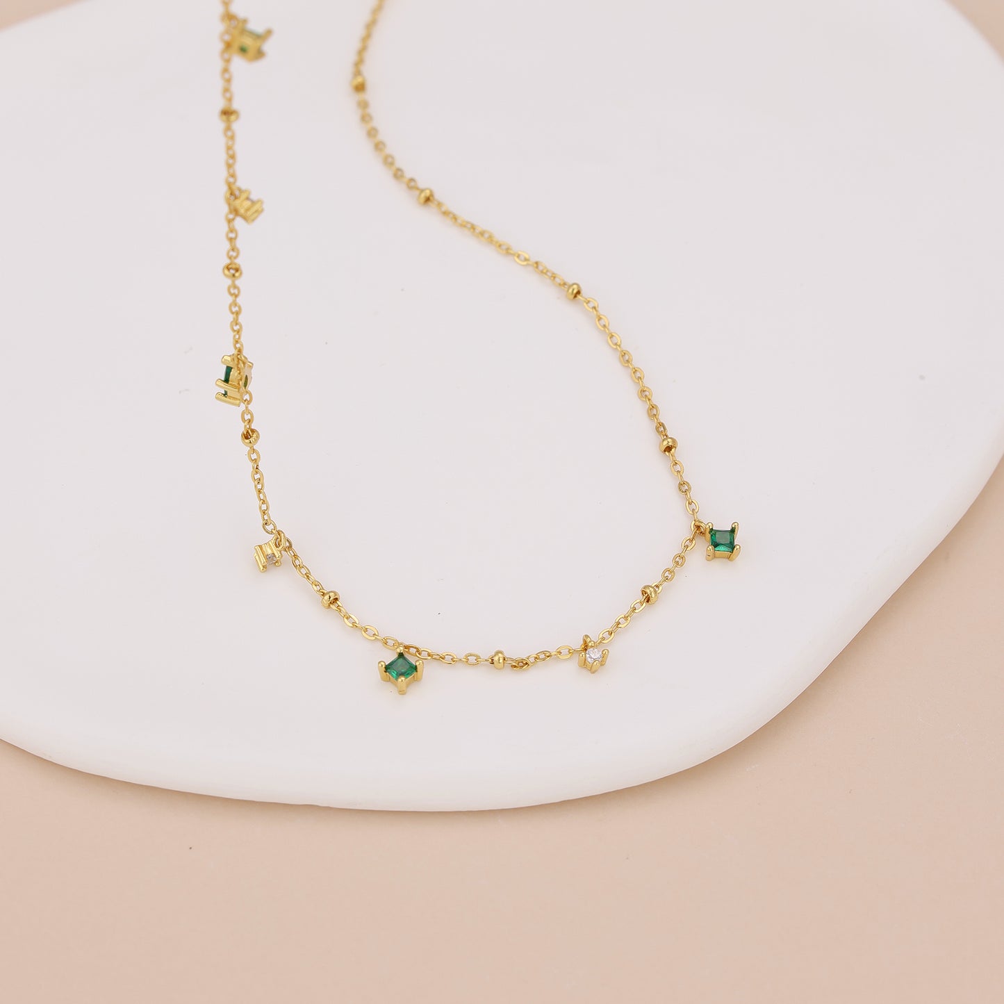N010 dainty emerald station satellite chain necklace