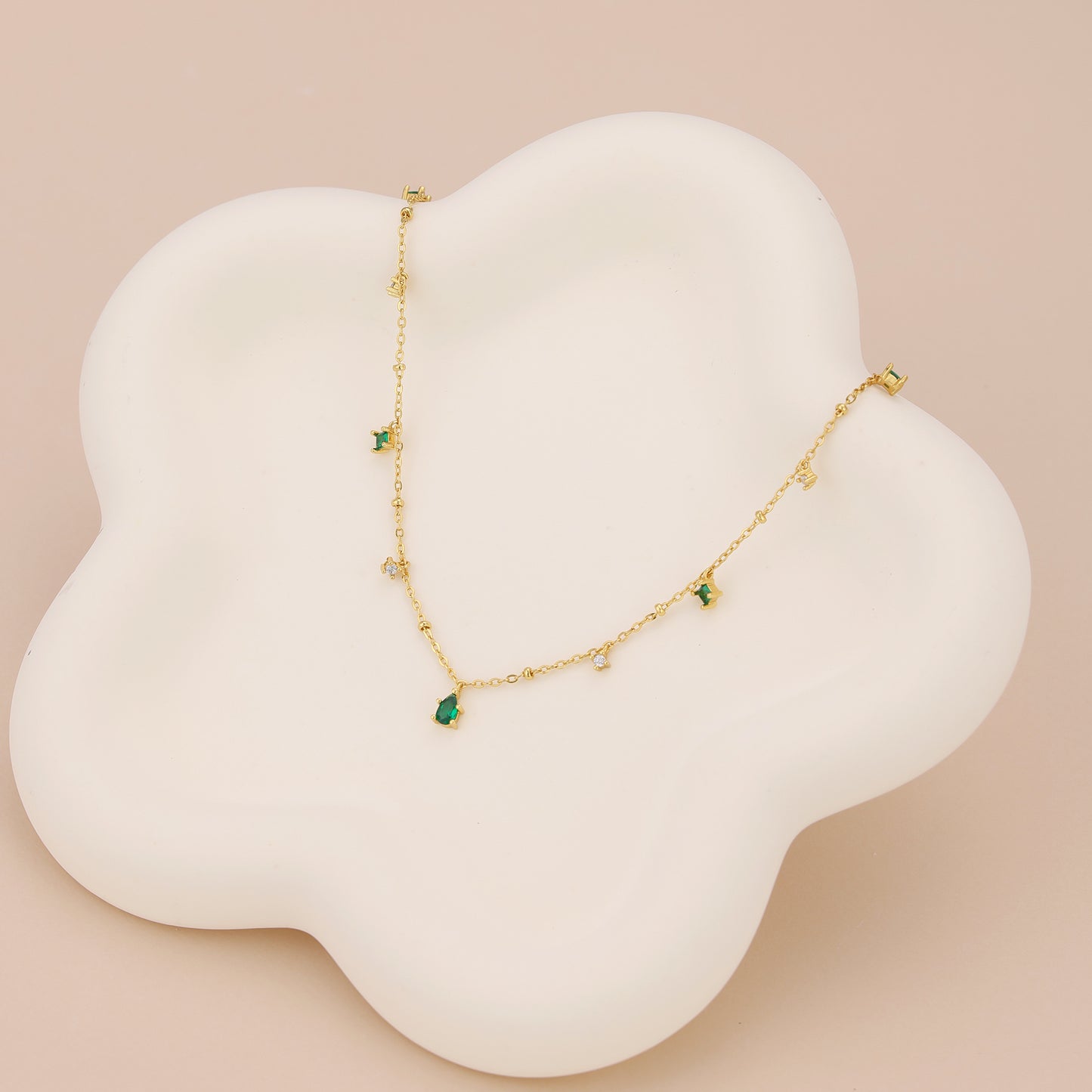 N010 dainty emerald station satellite chain necklace