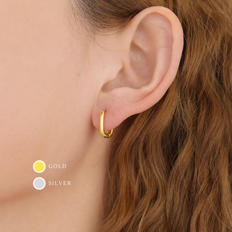 E079 18k gold vermeil dainty oval hoop earring