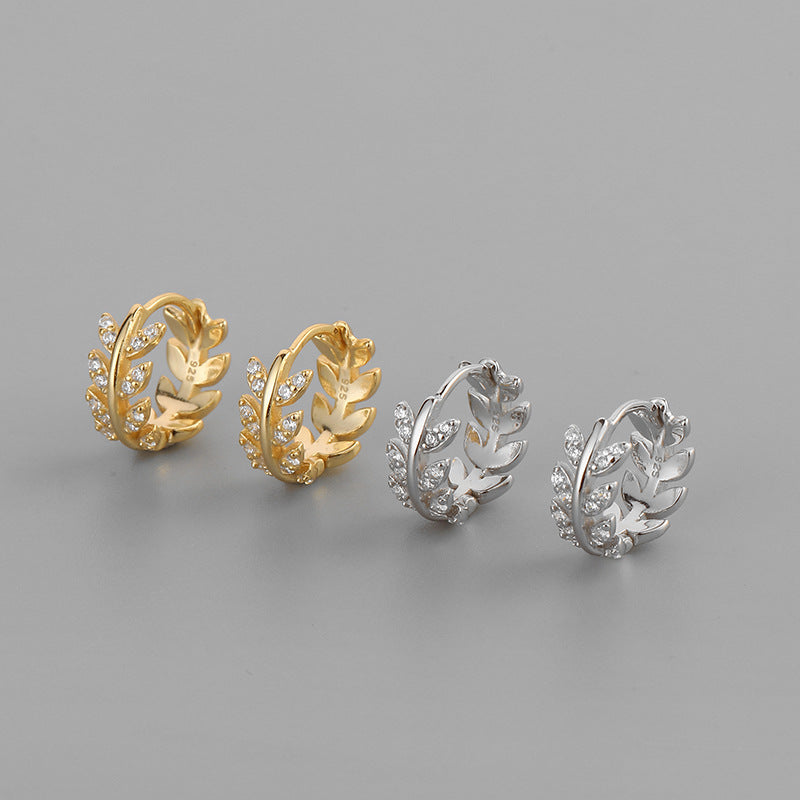 E043 gold leaf huggie hoop earrings