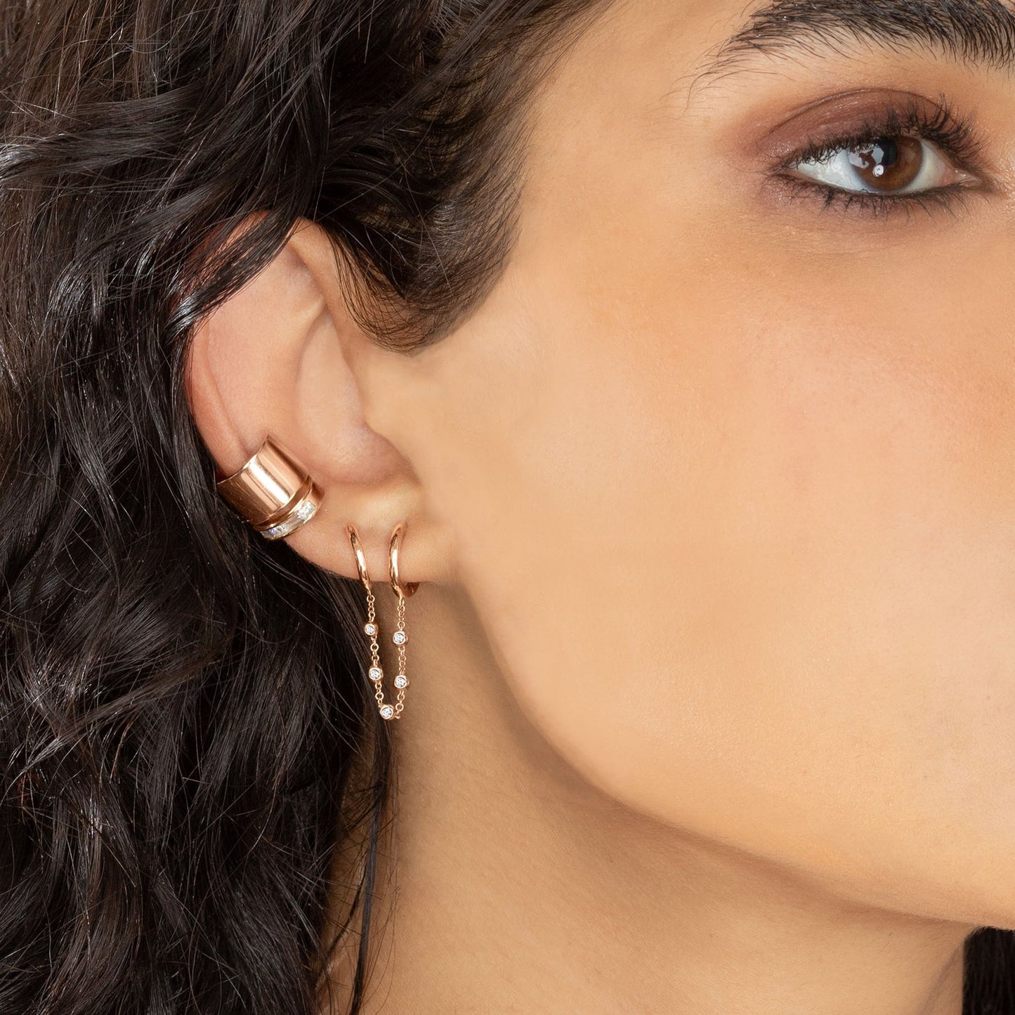 E057 Double hoop chain link Earrings