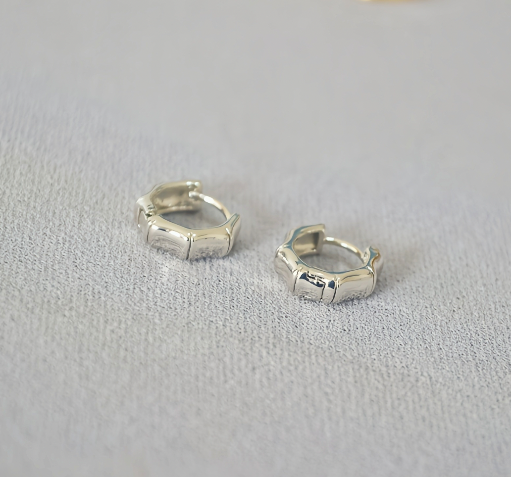 E119 hexagon geometrical huggie hoop earrings