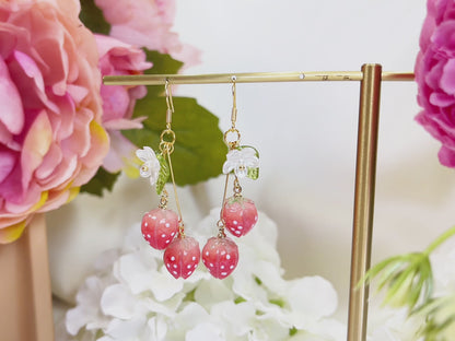 E193 red strawberry daisy flower dangle earrings