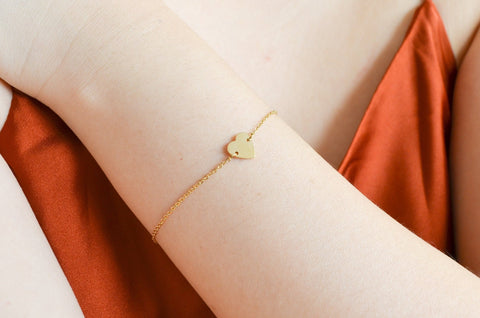 Alyssa tiny gold heart charm bracelet