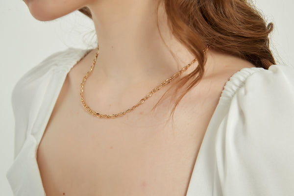 Caroline dainty gold link chain necklace