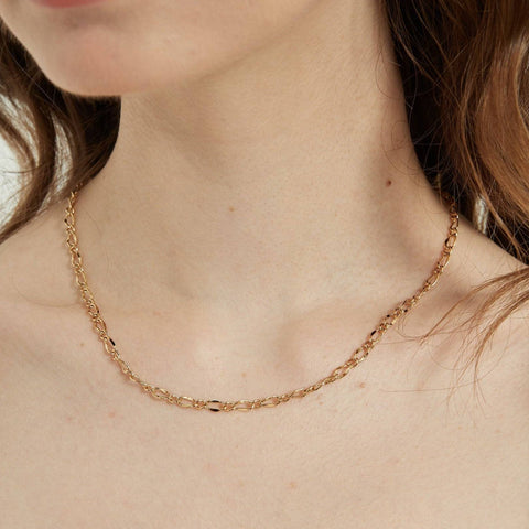 Caroline dainty gold link chain necklace